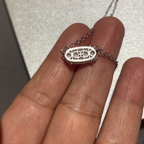 KENDRA SCOTT Ever mother of Pearl stone rhodium Pendant Necklace - Picture 3 of 12